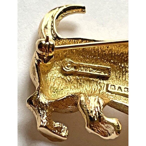 Marcel BOUCHER Basset Hound Figural Pin Brooch Gold Toned Signed Vintage - Picture 10 of 12
